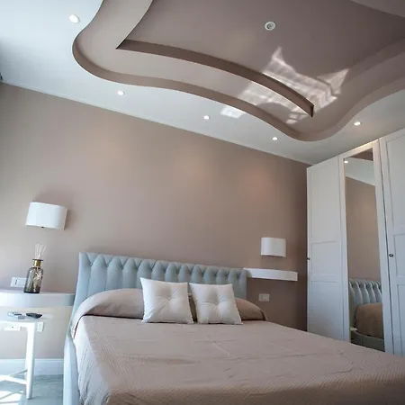 Cavalieri D'oro Luxury House 3* Anzio