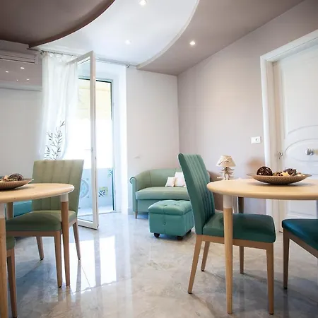 게스트하우스 Cavalieri D'oro Luxury House 3*