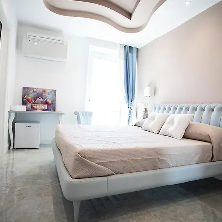 Cavalieri D'oro Luxury House 3* Anzio